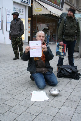 [Foto: Zensus-Fragebogen vor Entzndung]