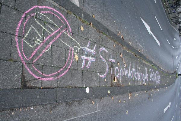 [Foto: Stop-Watching-Us-Demo-Aufruf nahe Zülpicher Platz]