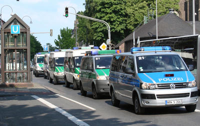 [Foto: Polizei-Autos]