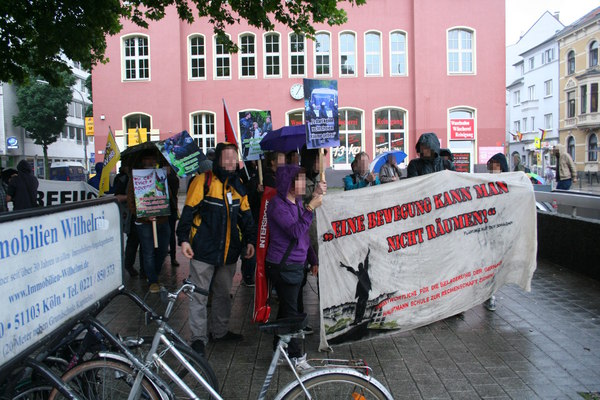 [Foto: Start der Demonstration]