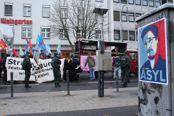 [Foto: Beginn der Demo]