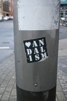 [Foto: Vandalism]