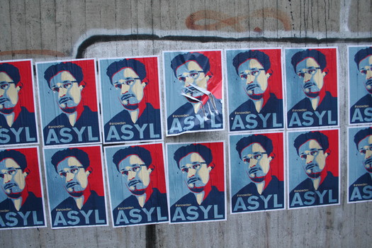 [Foto: Asyl für Snowden]