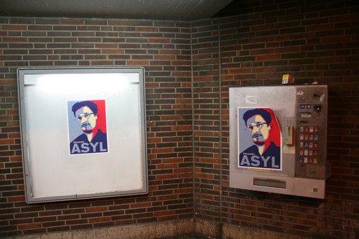 [Foto: Asyl für Snowden]