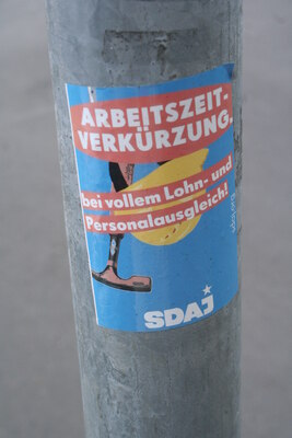 [Foto: Arbeitszeit-Verkürzung bei vollem Lohn und Personalausgleich!]