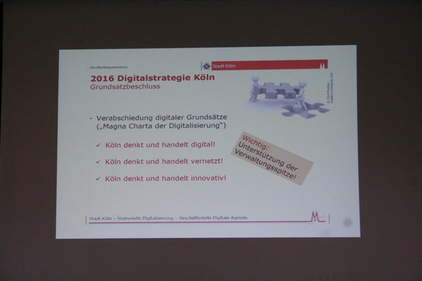 [Foto: Digitalstrategie Köln - Köln denkt und handelt digital, vernetzt und innovativ - Unterstützung der Verwaltungsspitze ist wichtig]