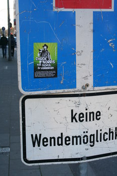 [Foto: Chuck Norris hat nichts zu verbergen]