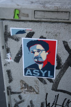 [Foto: Asyl für Snowden]