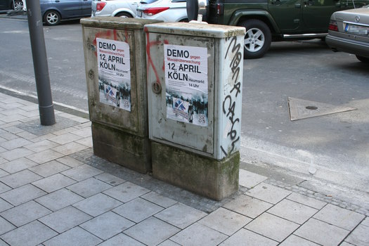 [Foto: Plakate zur Demo gegen Massenüberwachung am 2014-04-12 in Köln]