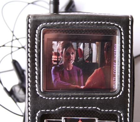 [Foto: iRiver H340 spielt Buffy-Episode. Dialog zwischen Buffy und Willow]