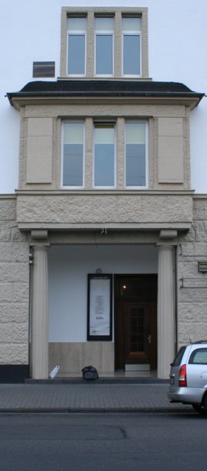 [Foto: Auenansicht der Bénédict-Akademie Koblenz]