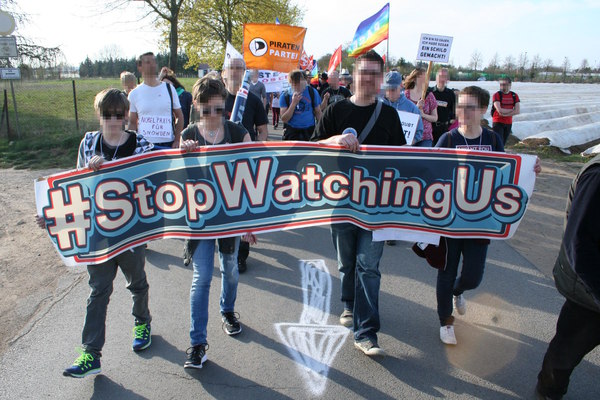 [Foto: #StopWatchingUs-Transparent]
