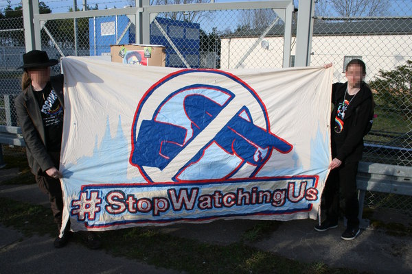 [Foto: #StopWatchingUs-Transparent]