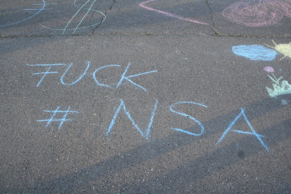 [Foto: Fuck NSA]