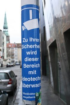 [Foto: Zu Ihrer Sicherheit wird dieser Bereich mit Videotechnik berwacht - Polizeidirektion Hannover]