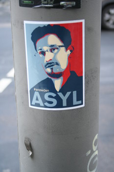 [Foto: Asyl für Snowden]