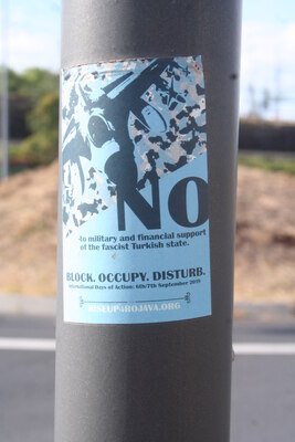 [Foto: Block. Occupy. Disturb.]
