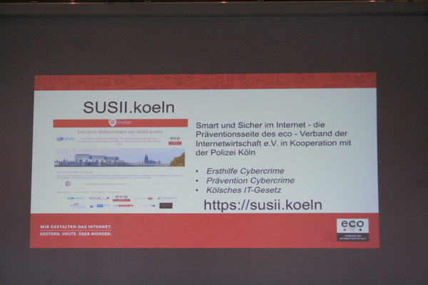 [Foto: SUSII ist smart und sicher im Kölner Internet und kooperiert mit der Polizei Köln]