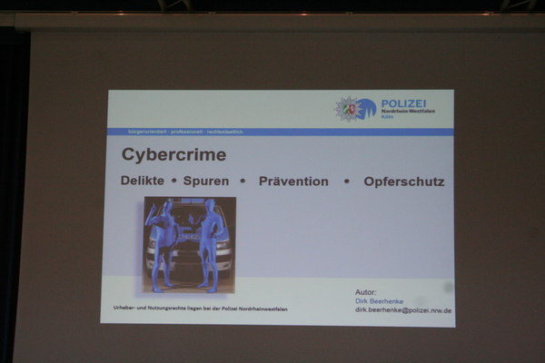 [Foto: Cybercrime - Urheber- und Nutzungsrechte liegen bei der Polizei NRW - professionell und rechtsstaatlich]